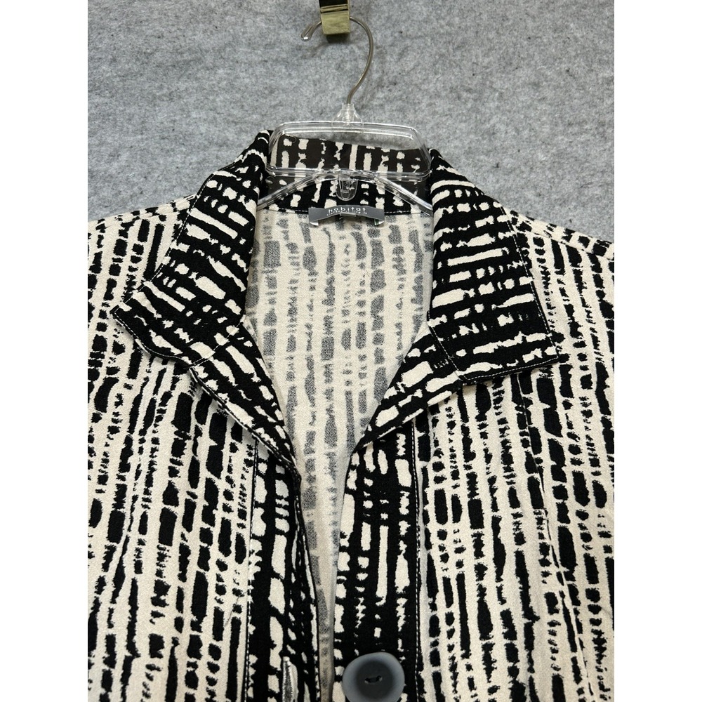 Habitat Clothes to Live in Top Small Abstract Tunic black & white Button - Picture 6 of 15
